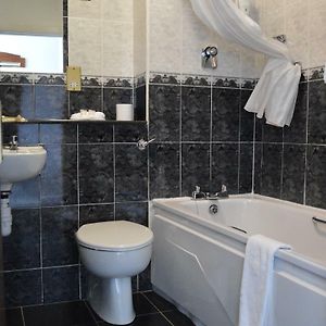 Zimmer mit zwei Einzelbetten